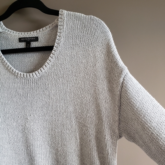 Banana Republic Grey Crew Neck Asymmetrical Sweater Medium - Picture 4 of 14